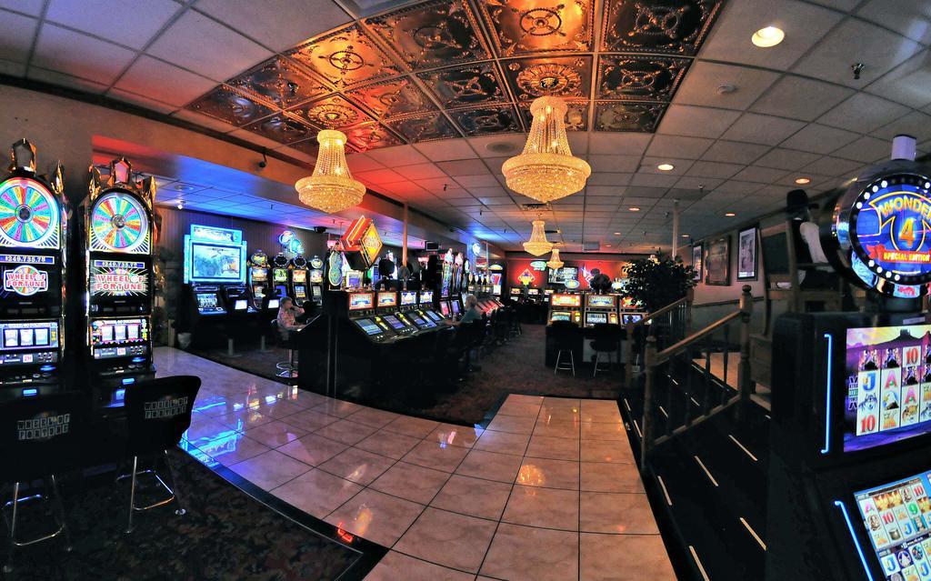 Prospector Hotel & Casino Ely Exteriör bild