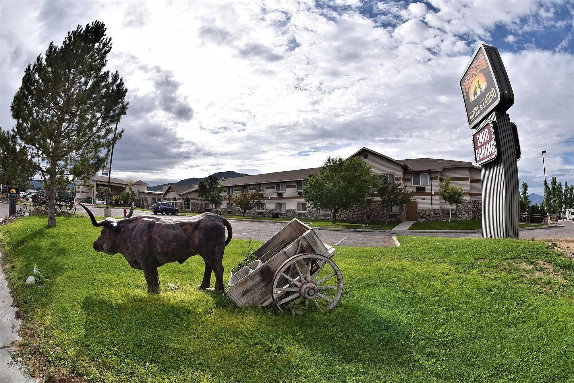 Prospector Hotel & Casino Ely Exteriör bild